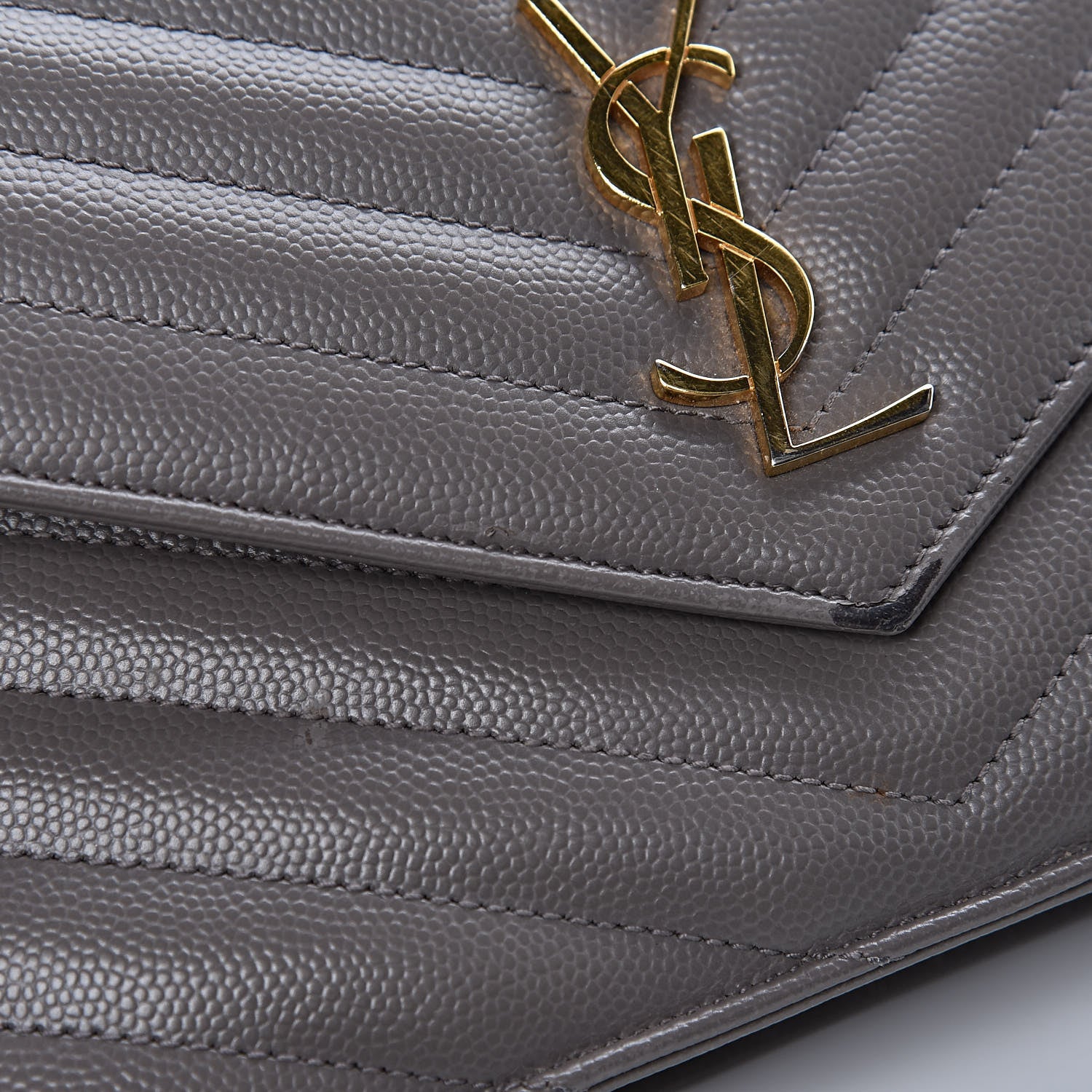 Saint Laurent Grain De Poudre Matelasse Chevron Monogram Chain Wallet Fog 10 of 15