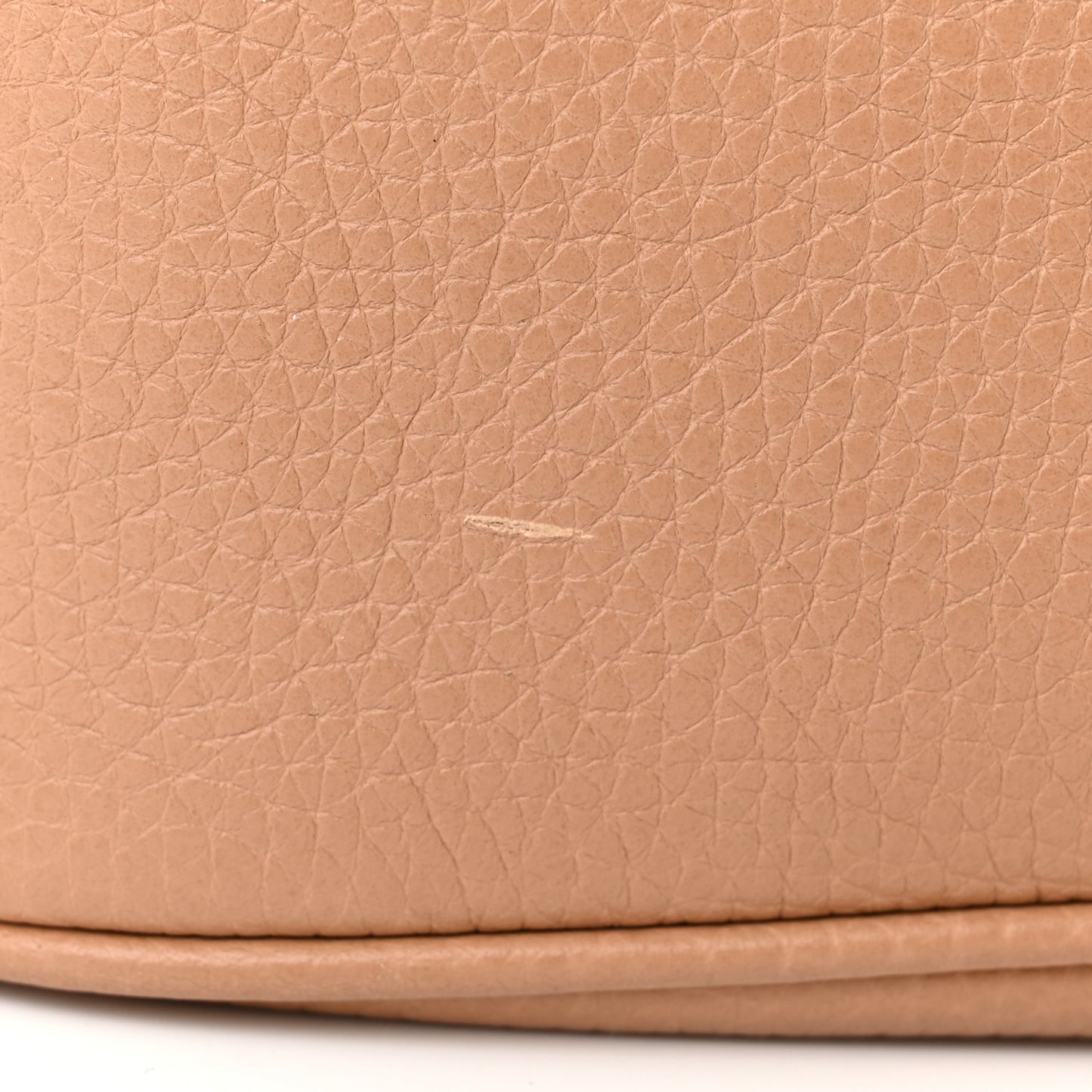 Pebbled Calfskin Small Soho Disco Bag Camelia