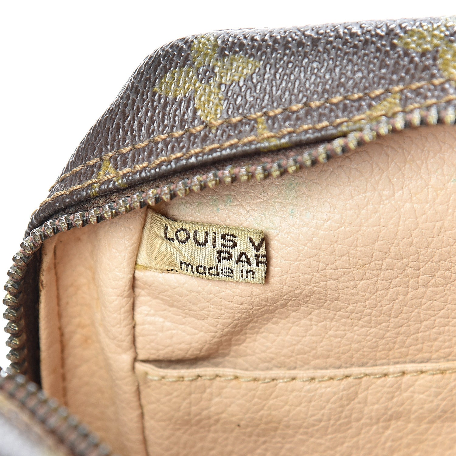 Louis Vuitton Monogram Trousse Toilette 23 5 of 9