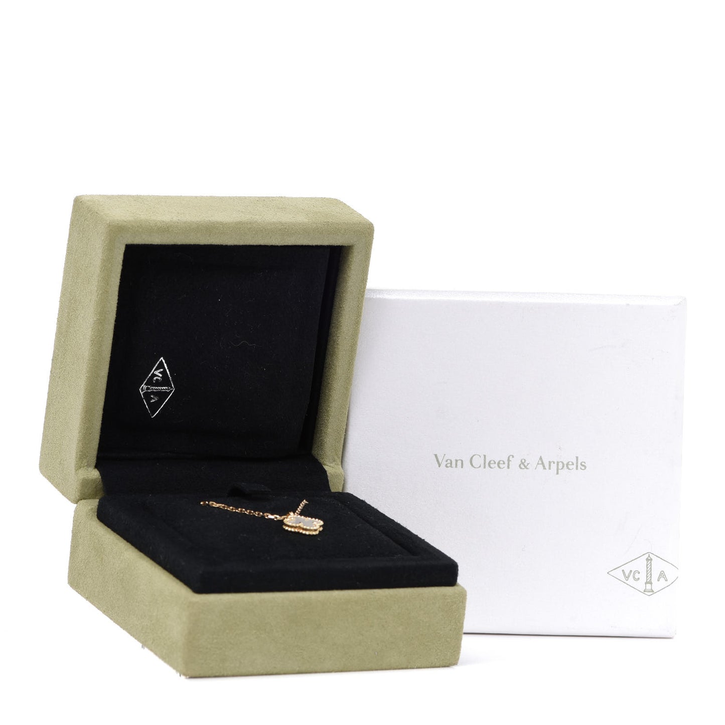 18K Yellow Gold Mother of Pearl Sweet Alhambra Pendant Necklace