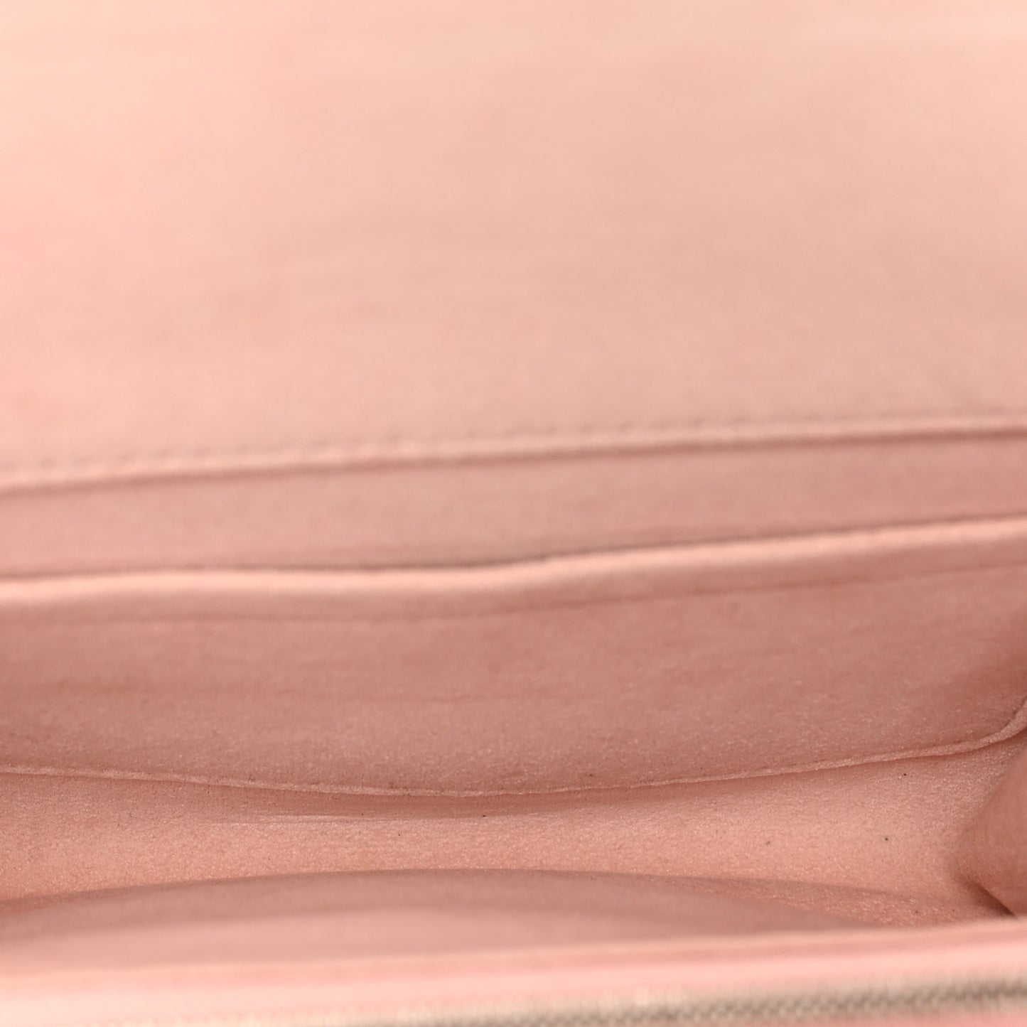 Epi Louise Strap PM Rose Nacre