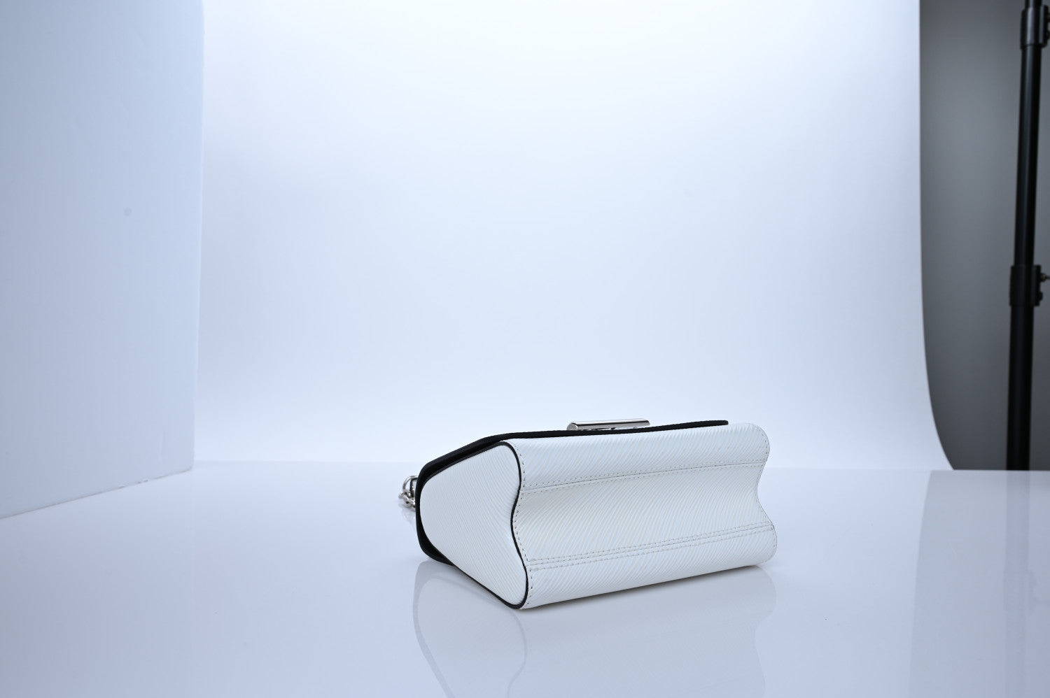 Louis Vuitton Epi Twist Shoulder Bag PM White 3 of 9