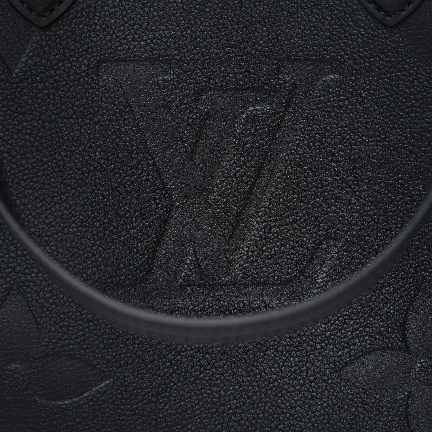 Louis Vuitton Empreinte Monogram Giant Onthego MM Black 7 of 9