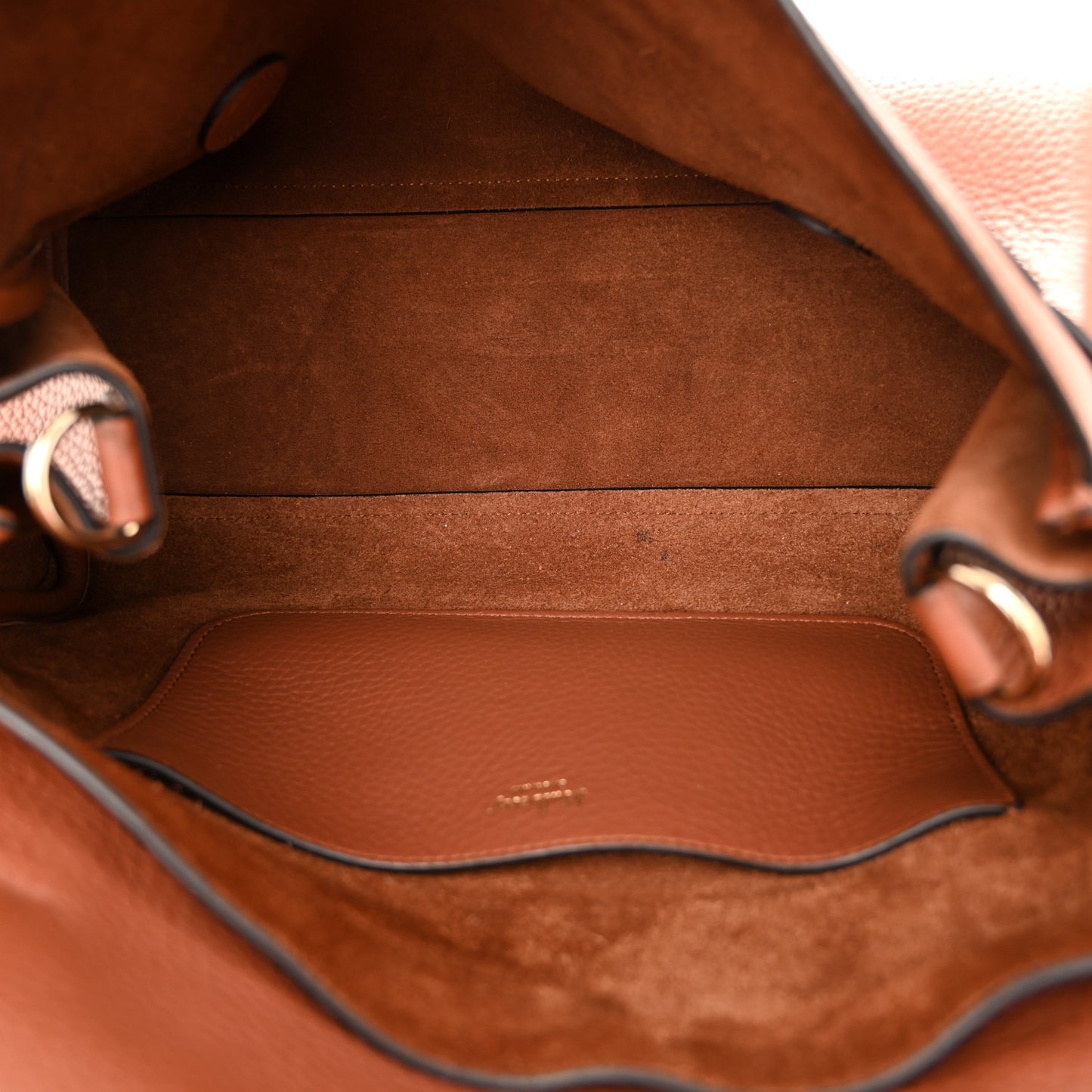 Heavy Grain Medium Alexa Chestnut