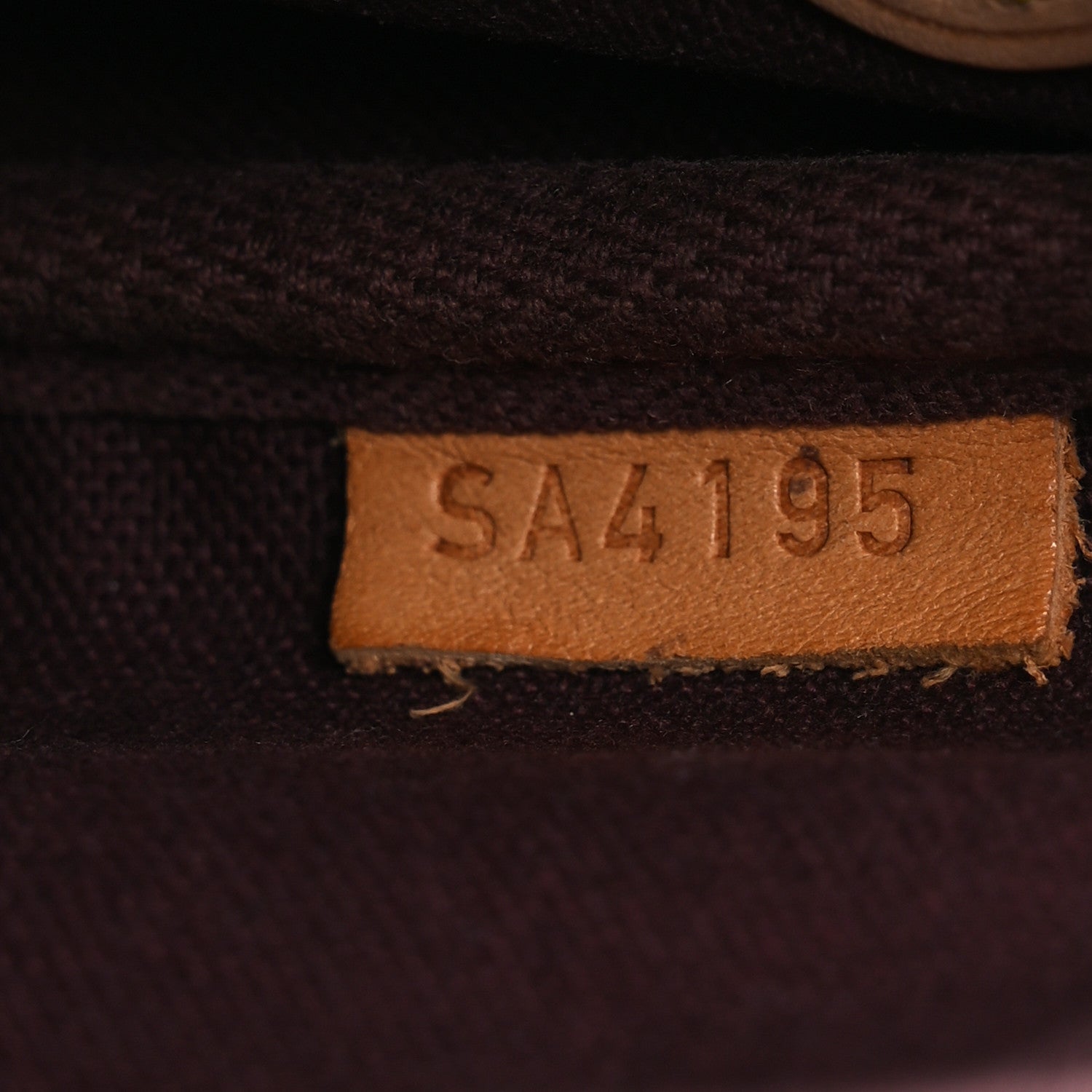 Louis Vuitton Monogram Favorite MM 6 of 12