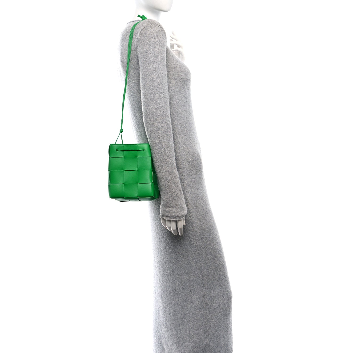 Bottega Veneta Nappa Maxi Intrecciato Small Cassette Bucket Bag Parakeet 2 of 9