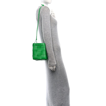Bottega Veneta Nappa Maxi Intrecciato Small Cassette Bucket Bag Parakeet 2 of 9