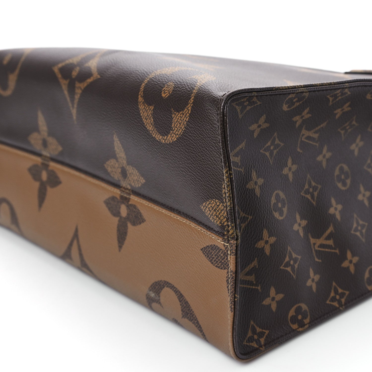 Louis Vuitton Reverse Monogram Giant Onthego GM 9 of 13