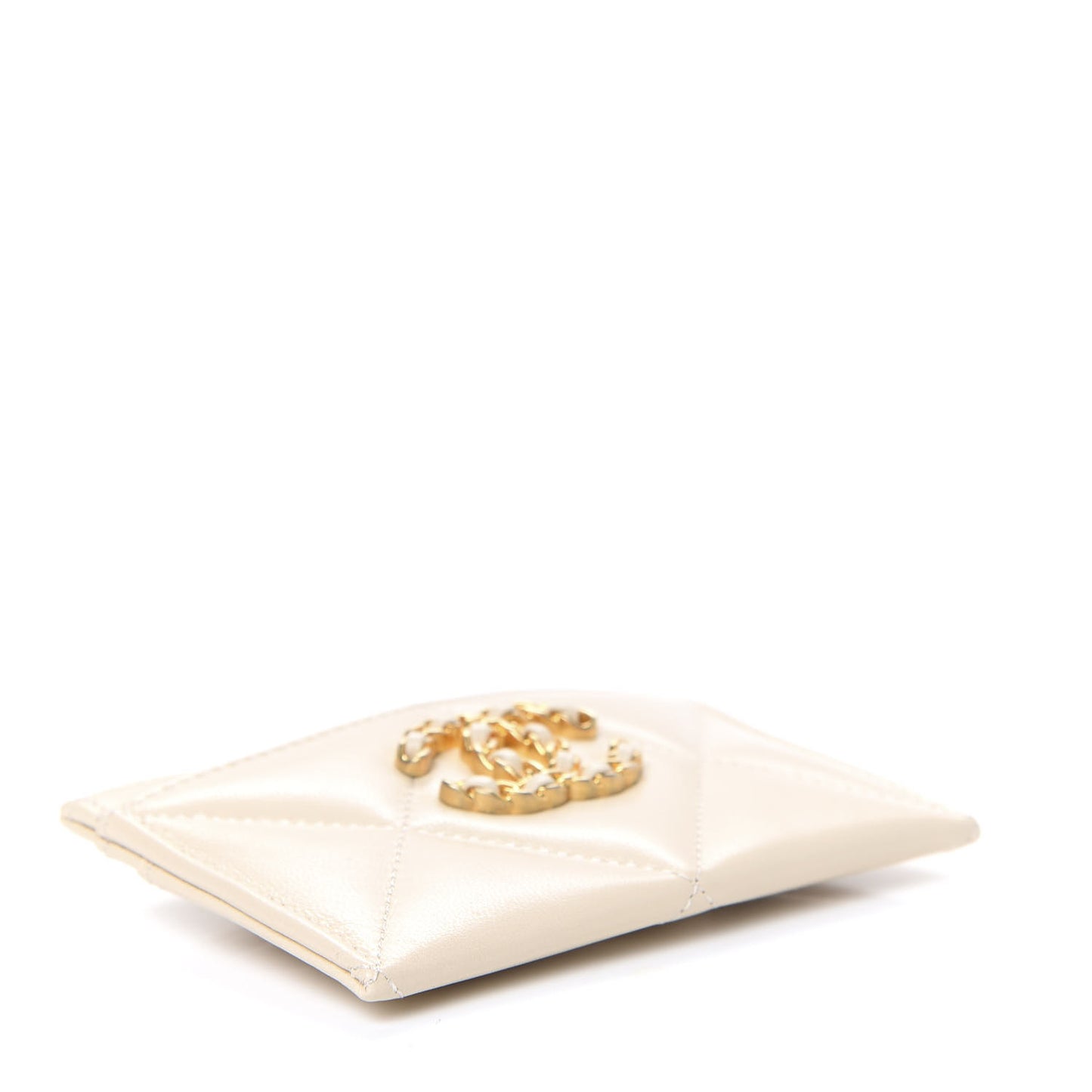Shiny Goatskin Quilted Chanel 19 Card Holder Beige