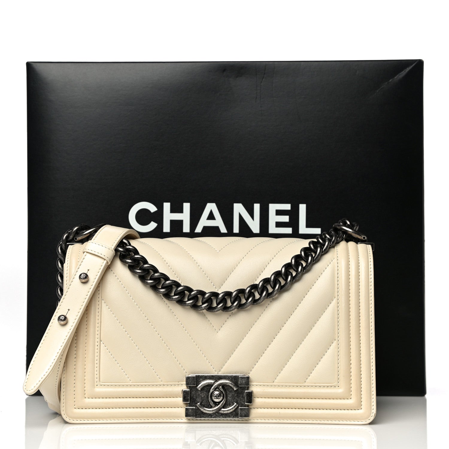 Chanel Calfskin Chevron Quilted Medium Boy Flap Ivory 18 of 18