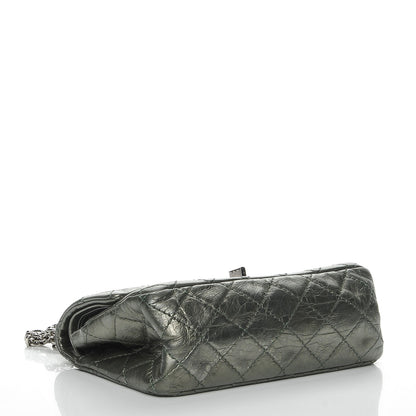Chanel Metallic Aged Calfskin 2.55 Reissue 224 Flap Green 4 of 8