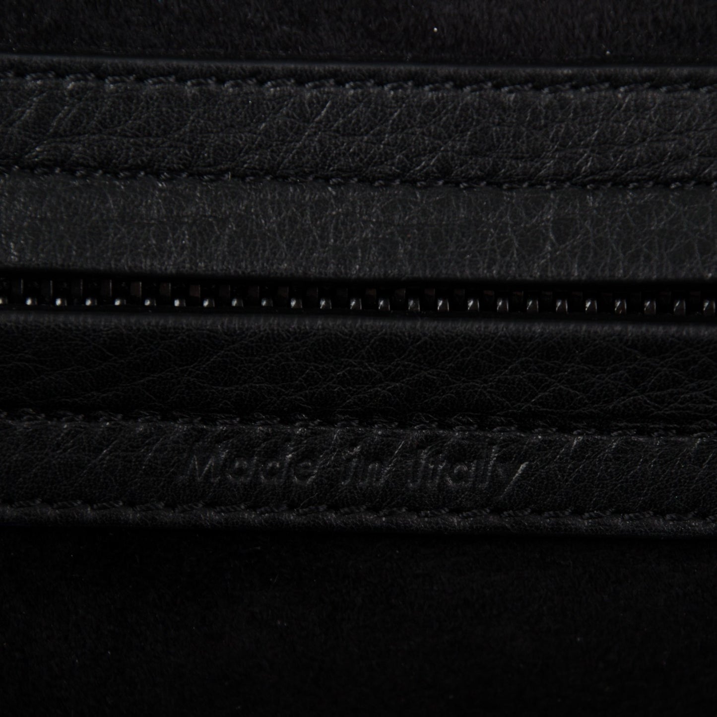 Supple Calfskin Medium Phantom Luggage Black