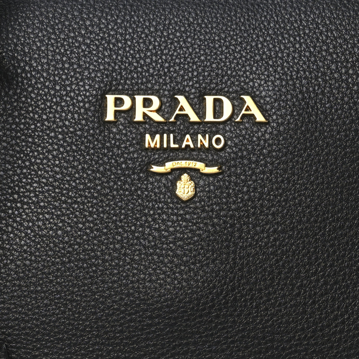 Vitello Daino Small Tote Black