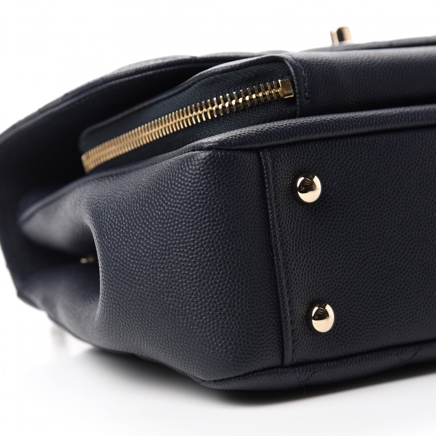 Caviar Quilted Medium Business Affinity Flap Navy