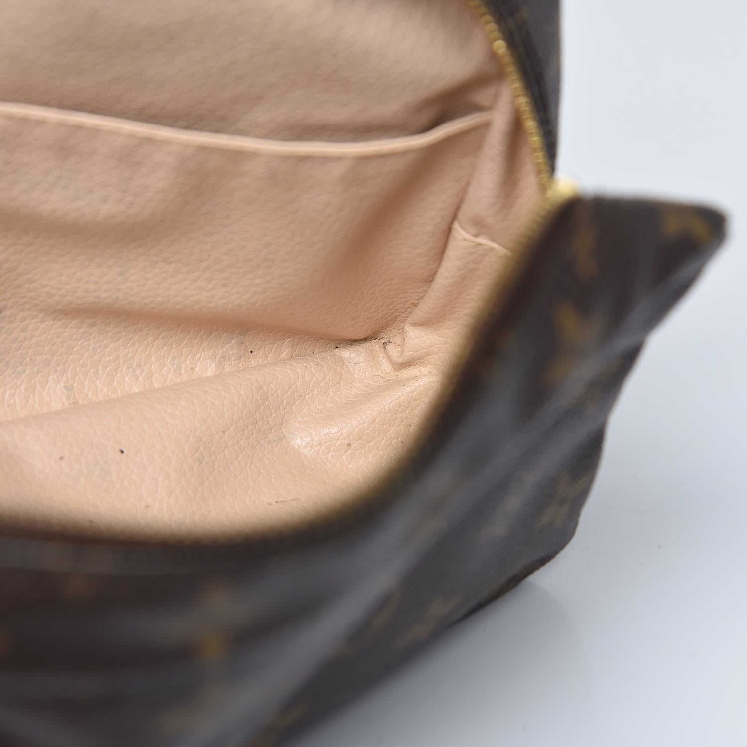 Louis Vuitton Monogram Trousse Toilette 23 8 of 10