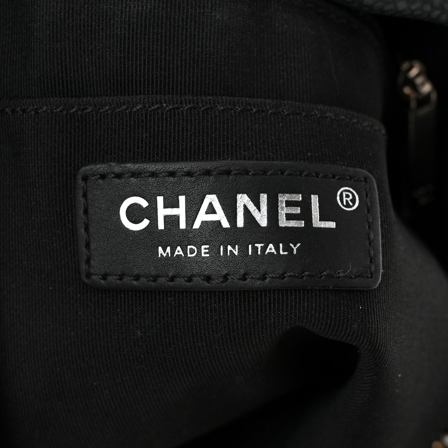 Caviar Flat Quilted CC Chain Bucket Drawstring Bag Black
