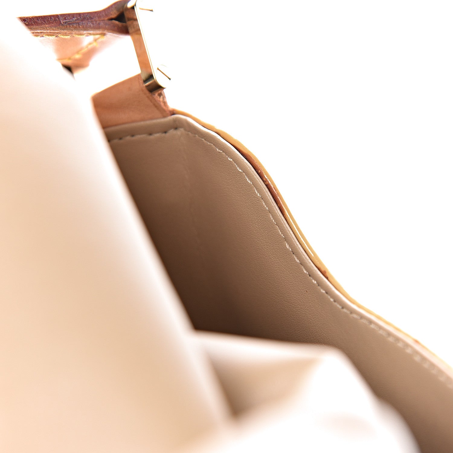 Louis Vuitton Vernis Thompson Street Beige 9 of 18