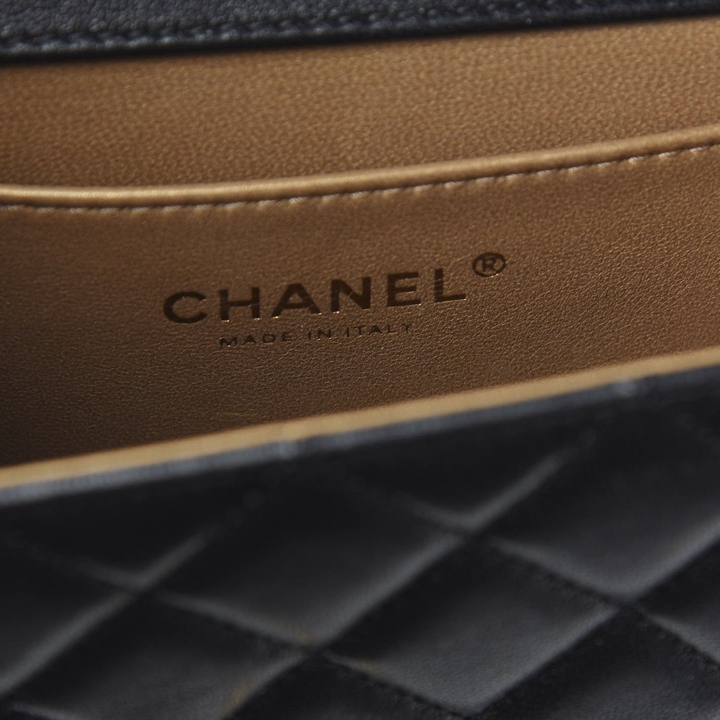 Lambskin Quilted Chic Pearls Flap Black