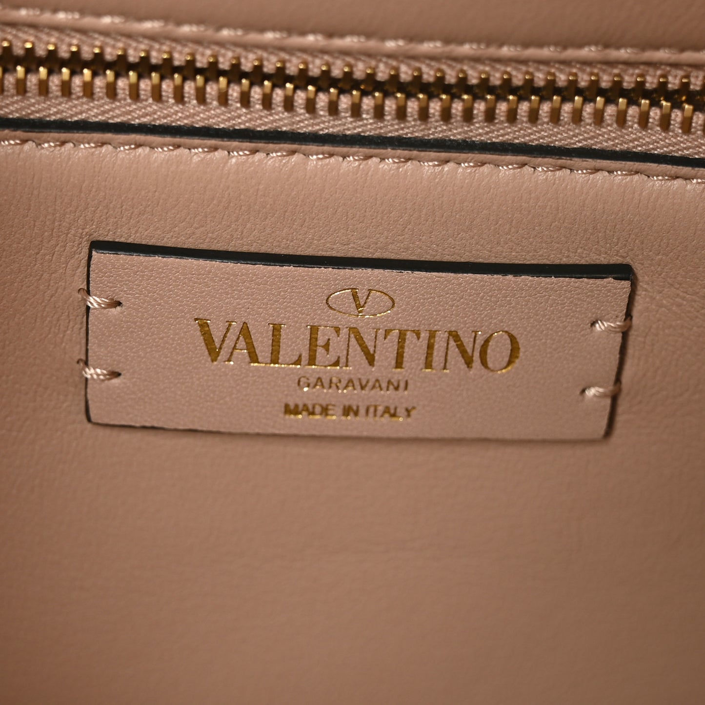 Nappa Large Roman Stud Shoulder Bag Rose Cannelle