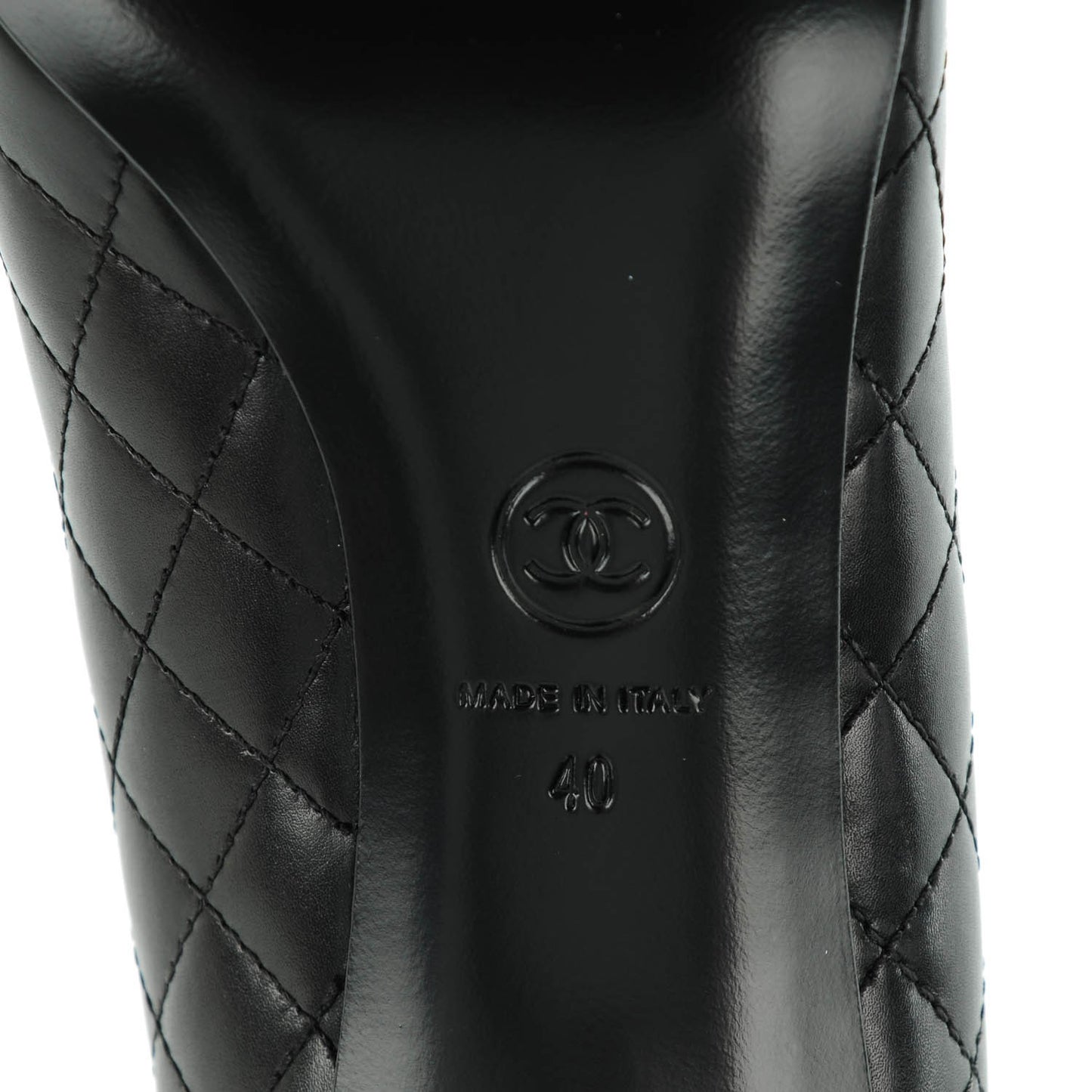 Lambskin Quilted Cap Toe Camellia Pumps 40 Black