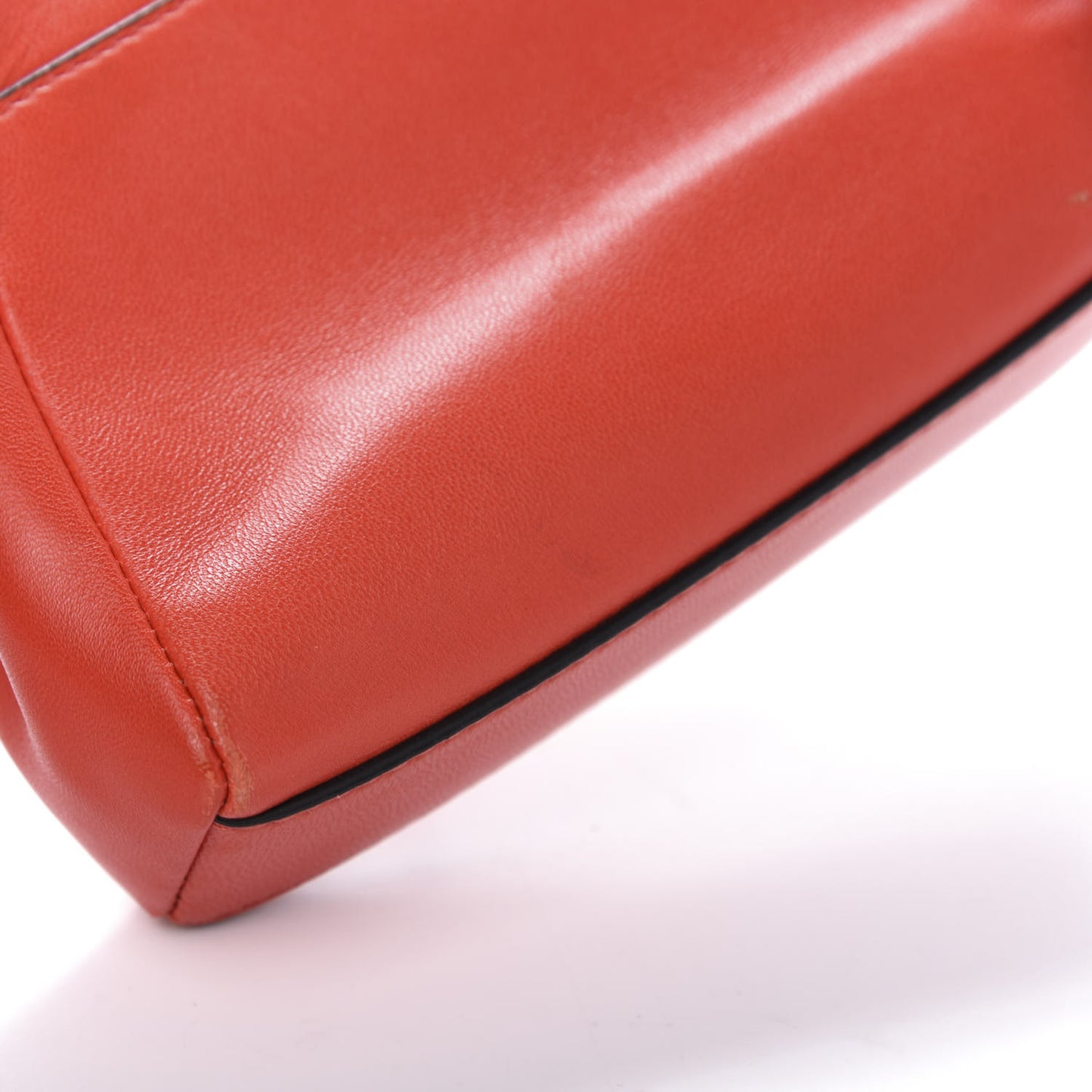 Shiny Nappa Micro Peekaboo Iconic Satchel Rosso Pimento