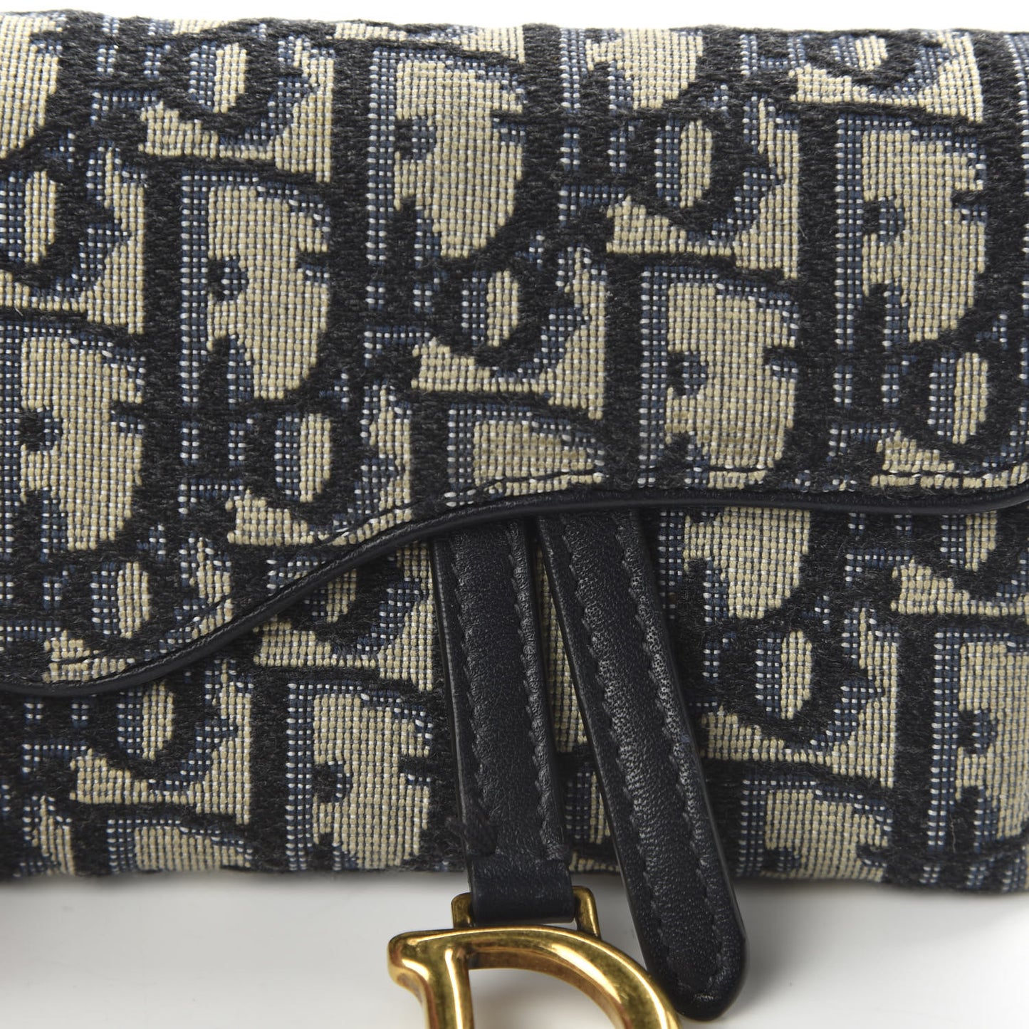 Oblique Nano Saddle Chain Pouch Blue