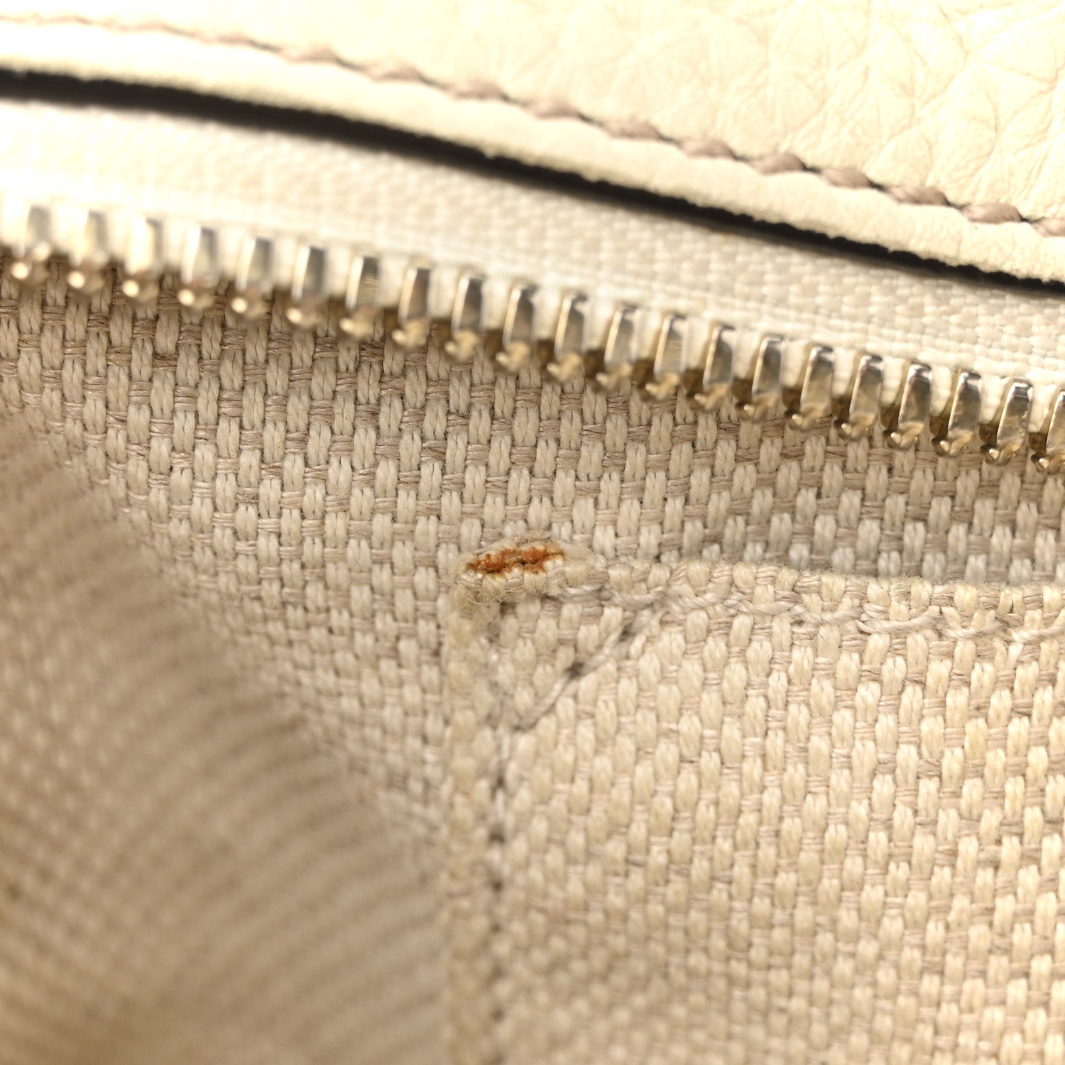 Gucci Pebbled Calfskin Small Soho Disco Bag Off White 15 of 15