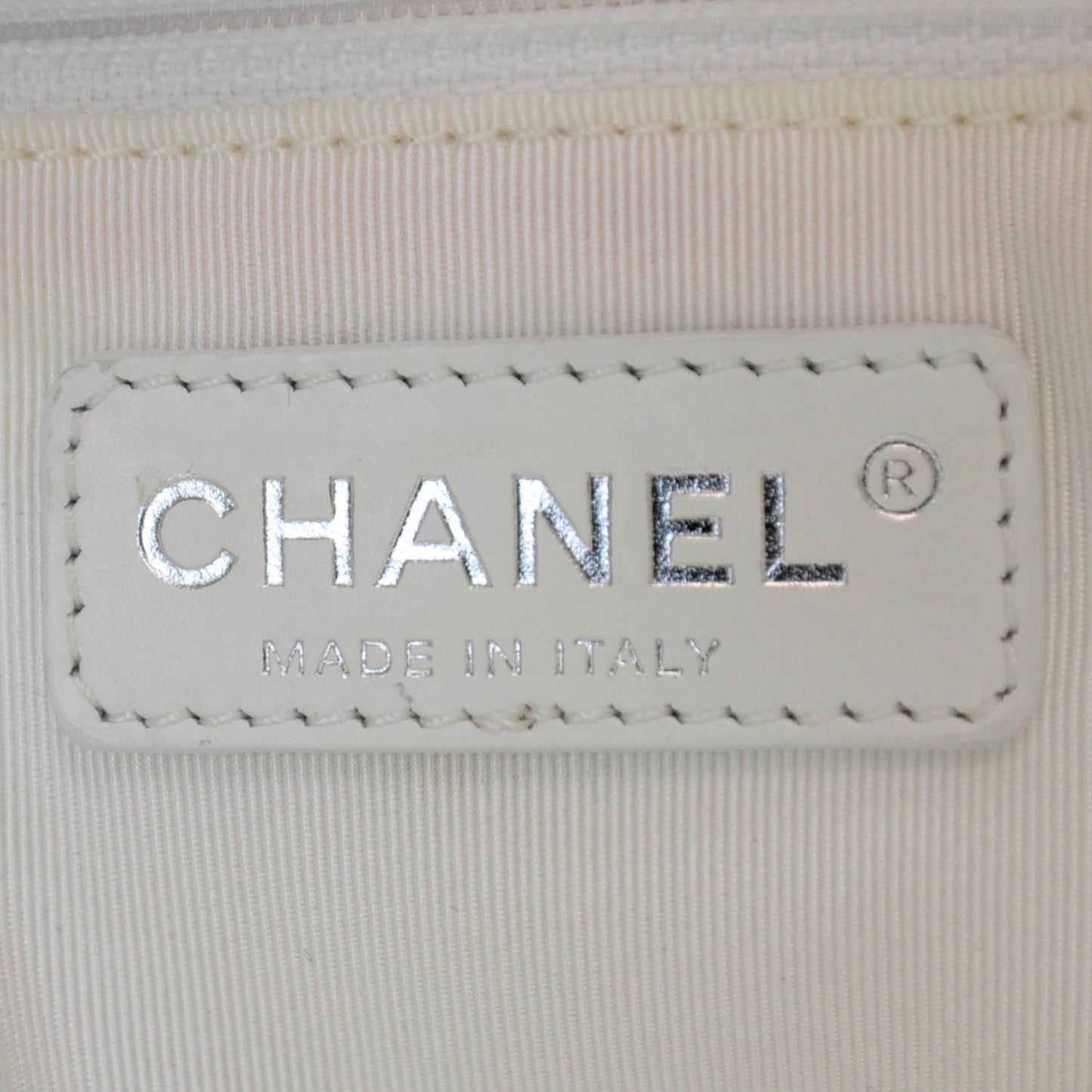 Caviar Grand Shopping Tote GST White