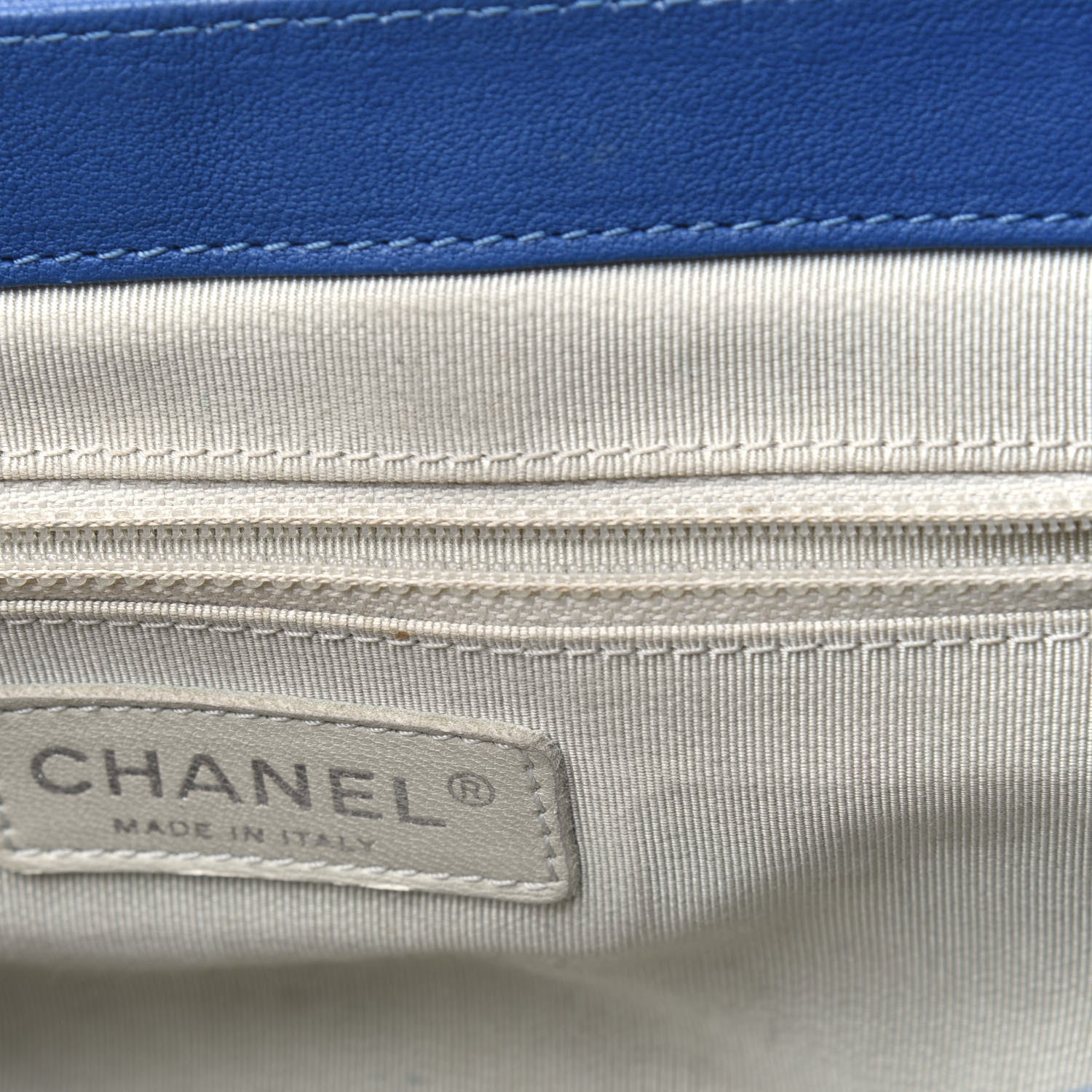 Chanel Washed Lambskin Quilted Medium Chain Around Messenger Blue 15 of 33