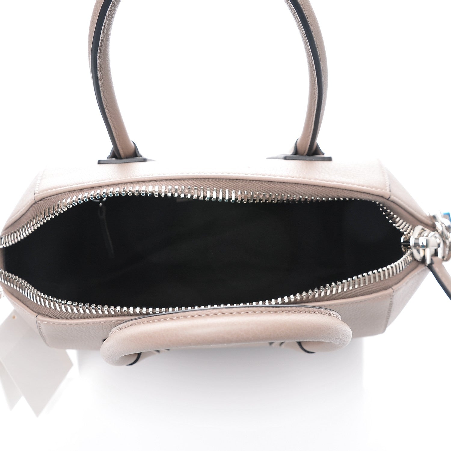 Givenchy Sugar Goatskin Small Antigona Mastic 5 of 7
