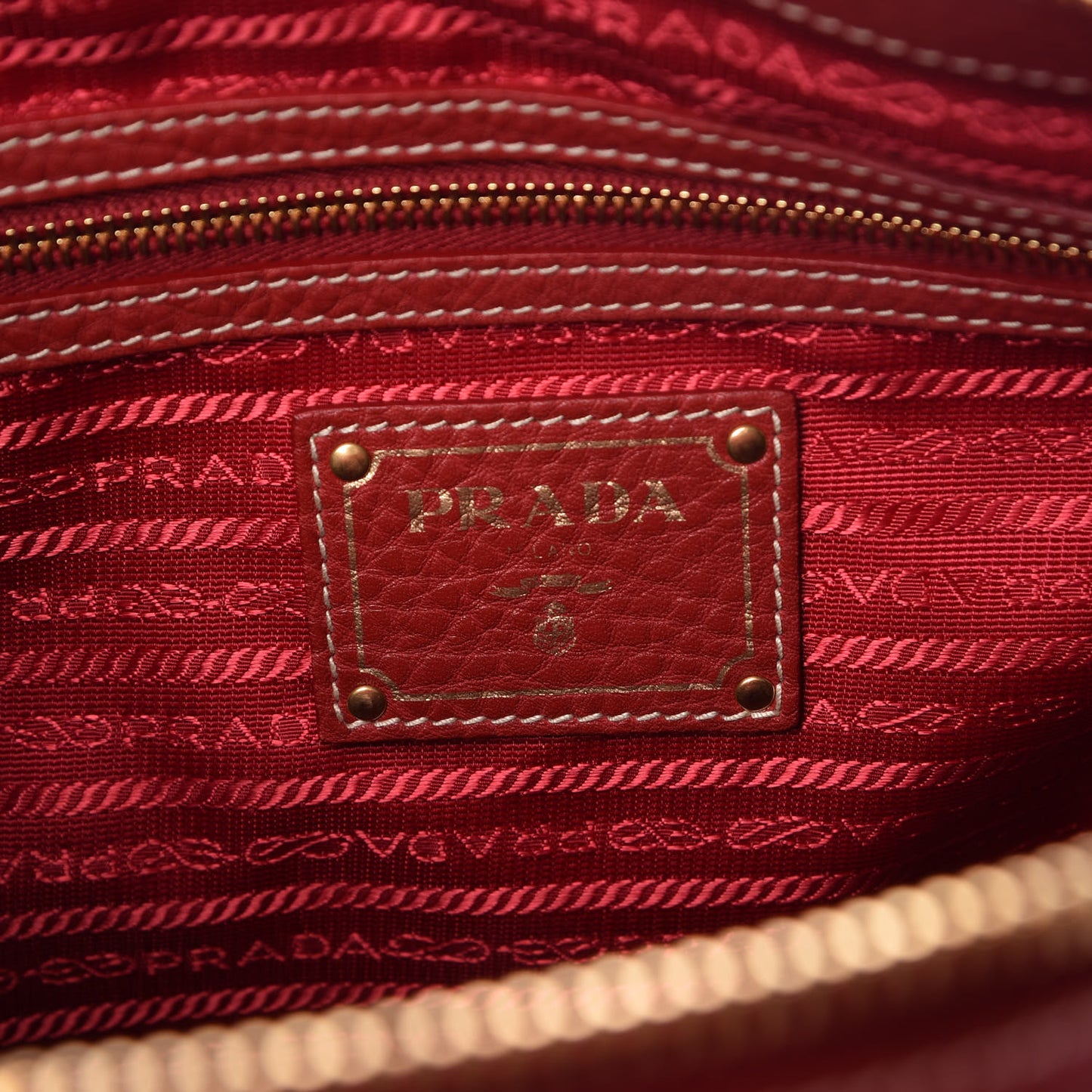 Vitello Daino Top Handle Shoulder Bag Rosso
