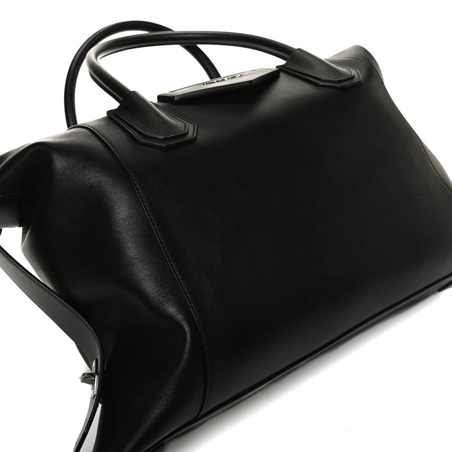 Smooth Calfskin Soft Antigona Black