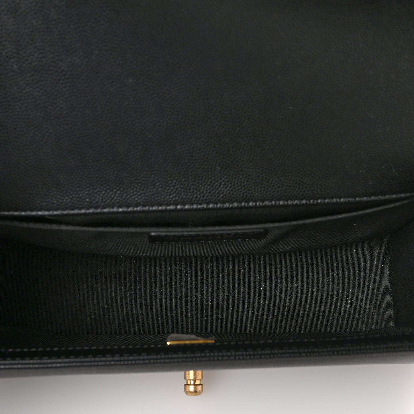 Caviar Quilted Medium Boy Flap Black