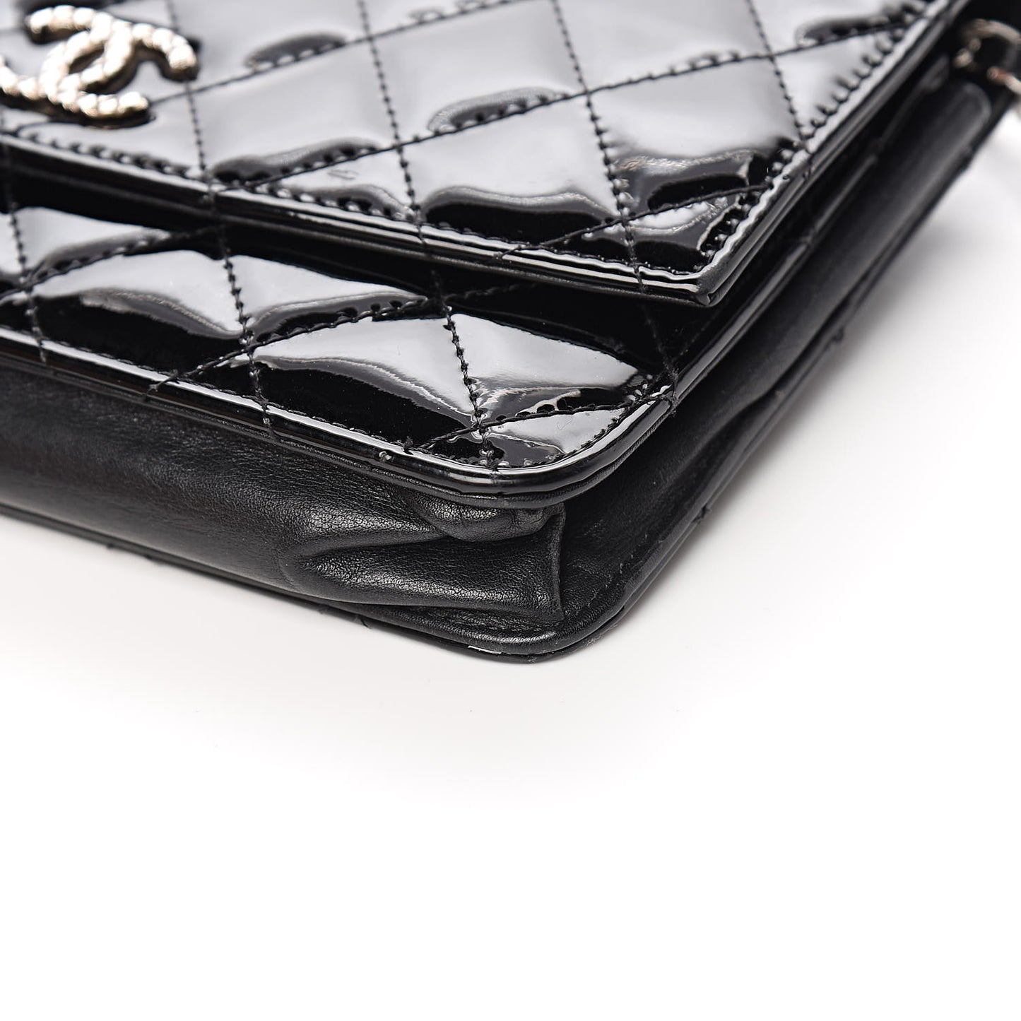 Patent Quilted Brilliant Wallet On Chain WOC Black