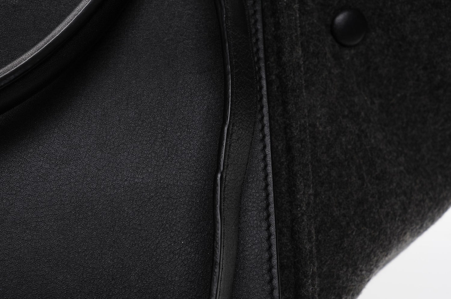 Smooth Calfskin Felt Medium Trapeze Grey