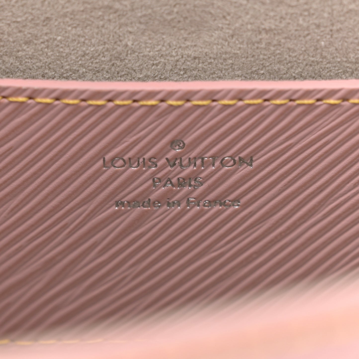 Epi Twist Shoulder Bag MM Rose Ballerine