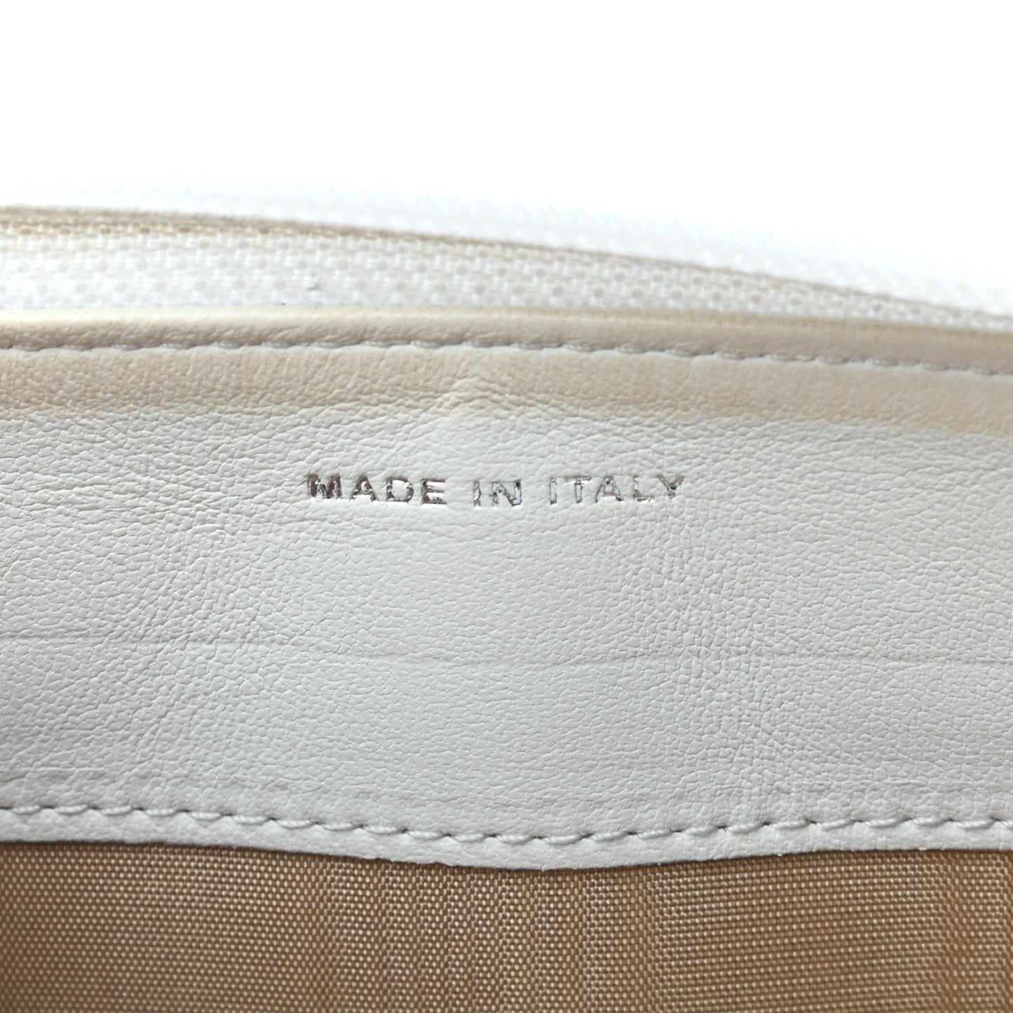 Caviar Timeless CC Large Gusset Zip Around Wallet White