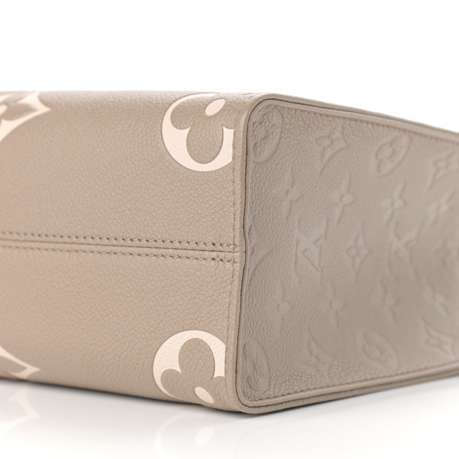 Louis Vuitton Empreinte Monogram Giant Onthego PM Tourterelle Creme 9 of 9