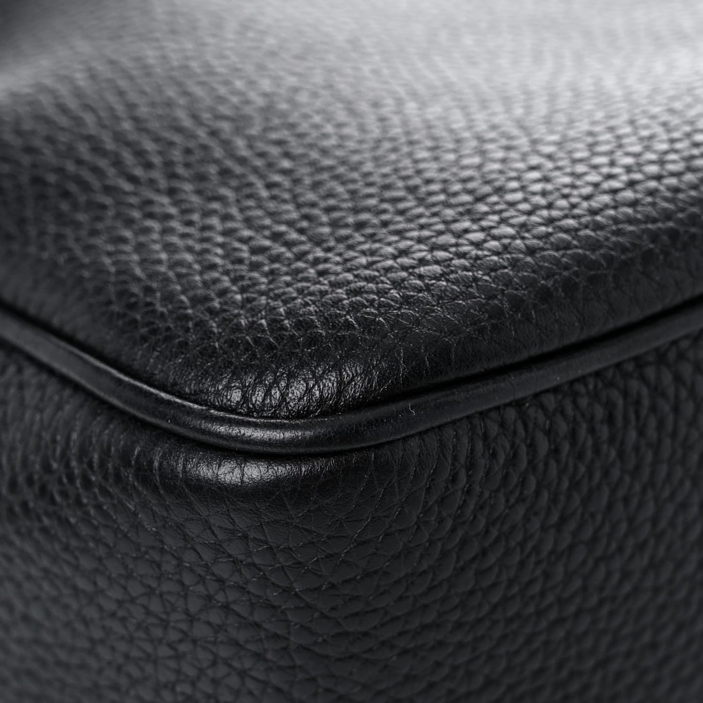 Pebbled Calfskin Small Soho Disco Bag Black