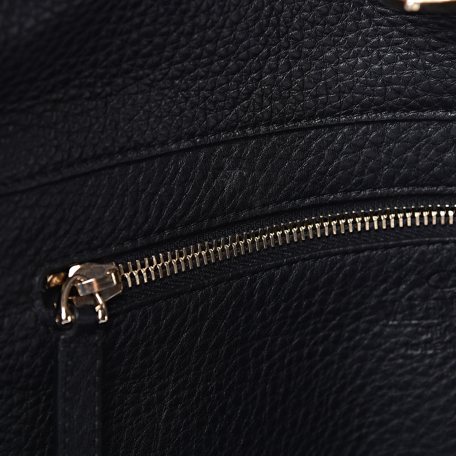 Valentino Garavani Pebbled Calfskin Medium Rockstud Tote Black 8 of 23