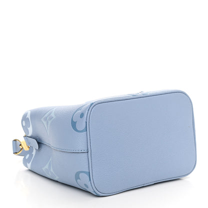 Louis Vuitton Empreinte Monogram Giant By The Pool Neonoe BB Summer Blue 4 of 9