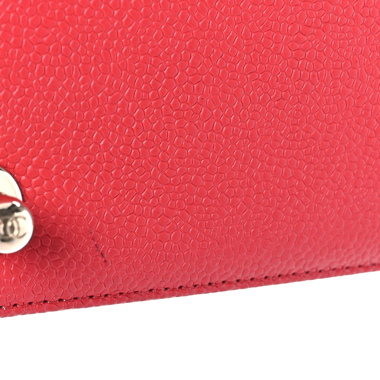 Caviar Quilted Medium Boy Flap Red