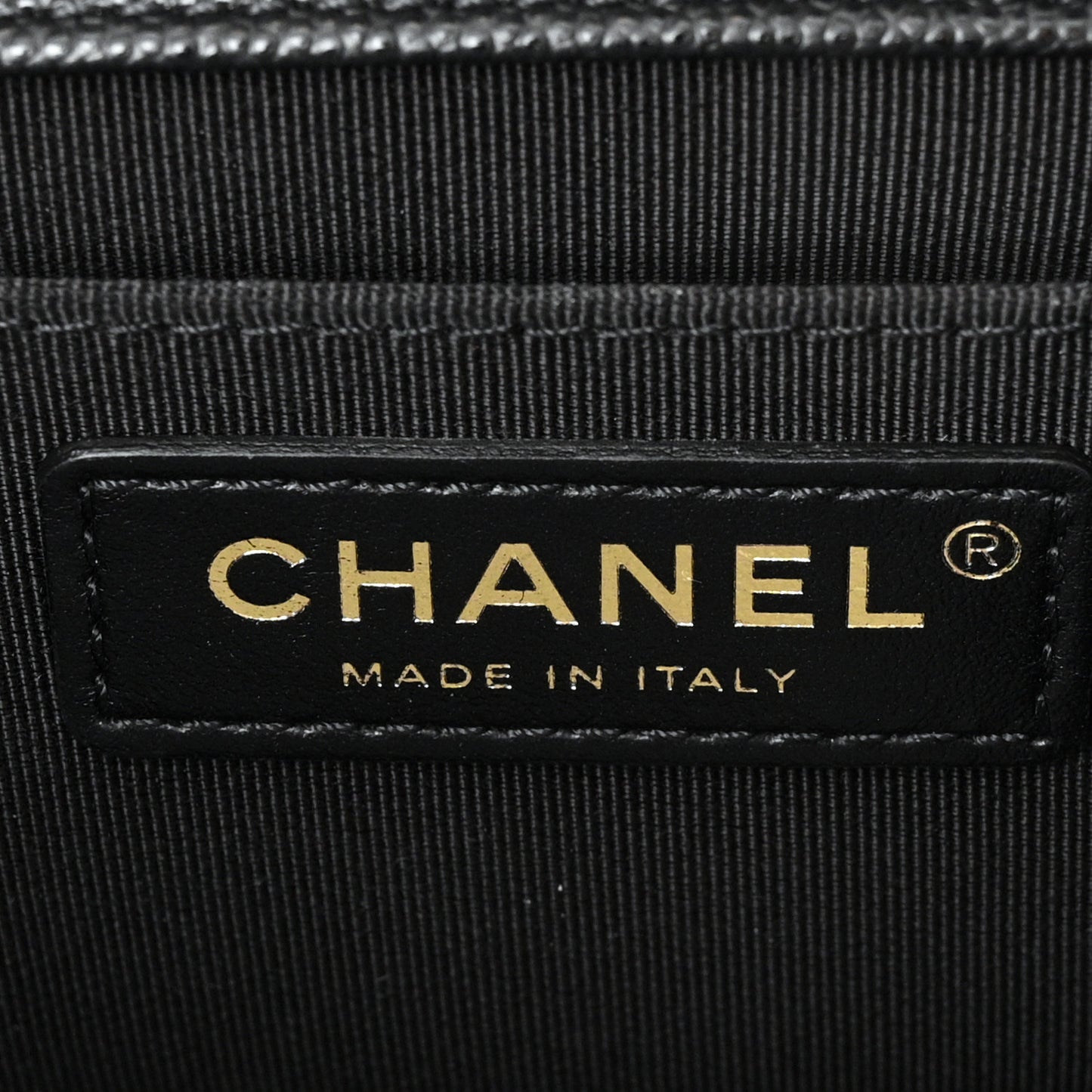 Caviar Quilted Medium Boy Flap Black