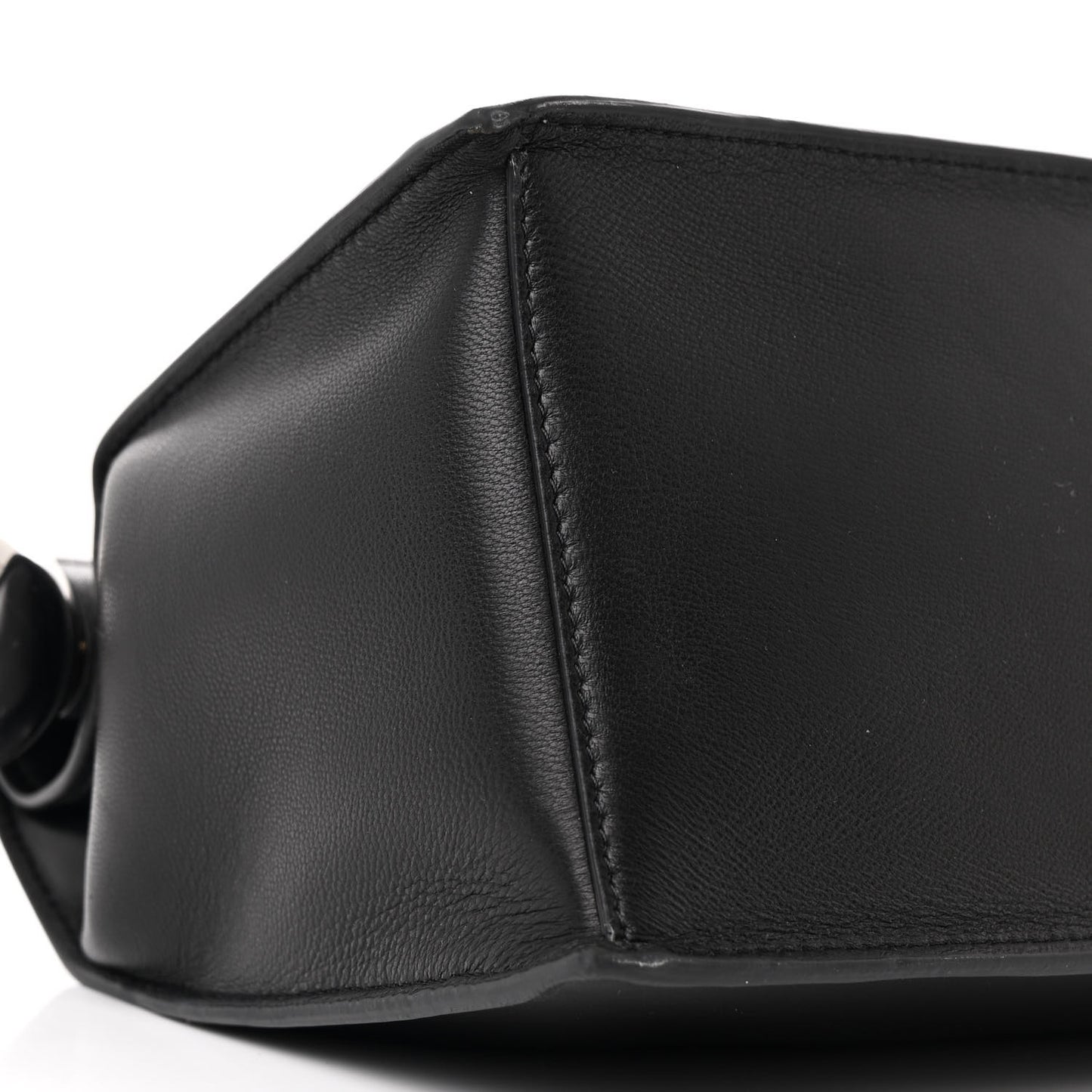 Smooth Calfskin La Pochette Rond Carre Black