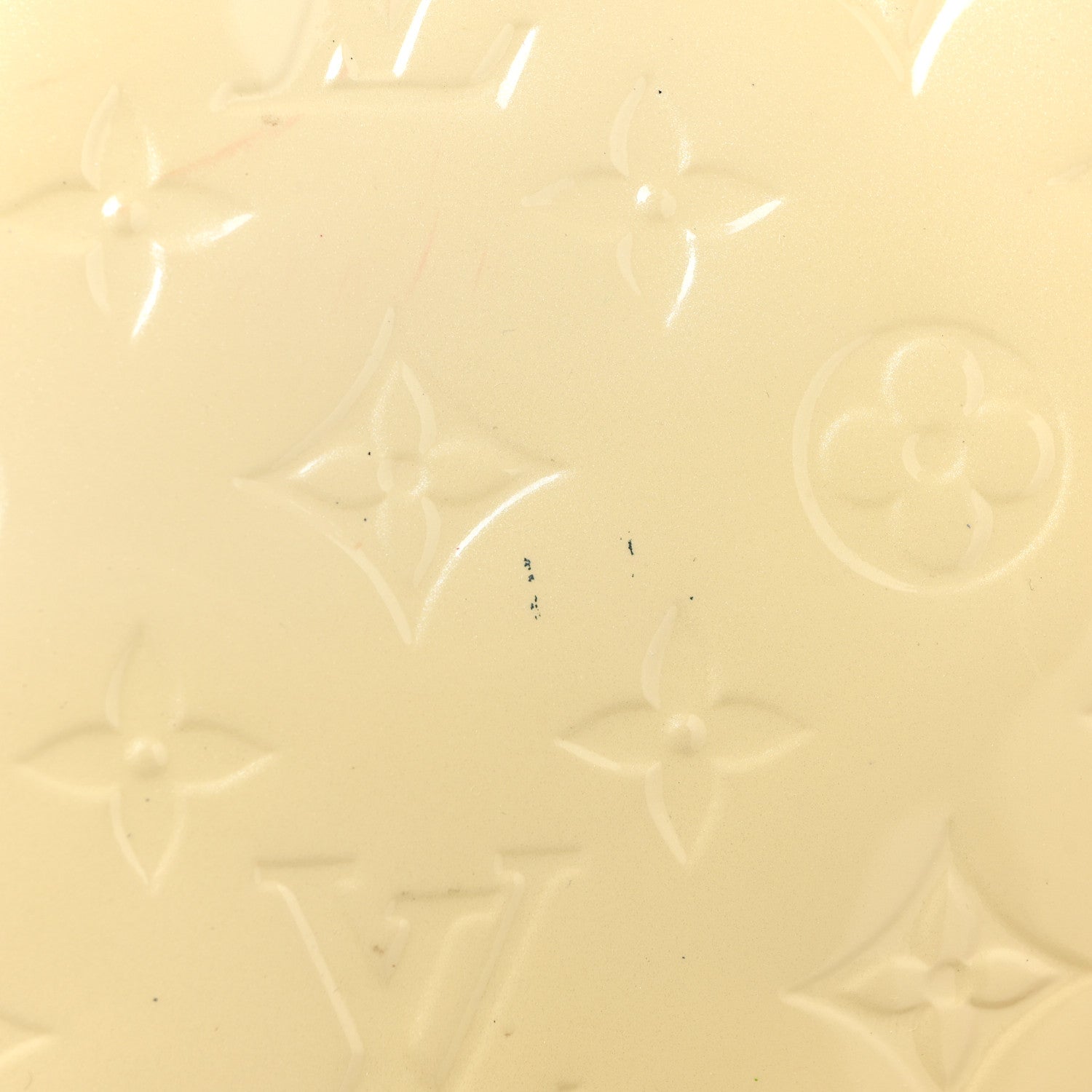 Louis Vuitton Vernis Brea GM Blanc Corail 17 of 20