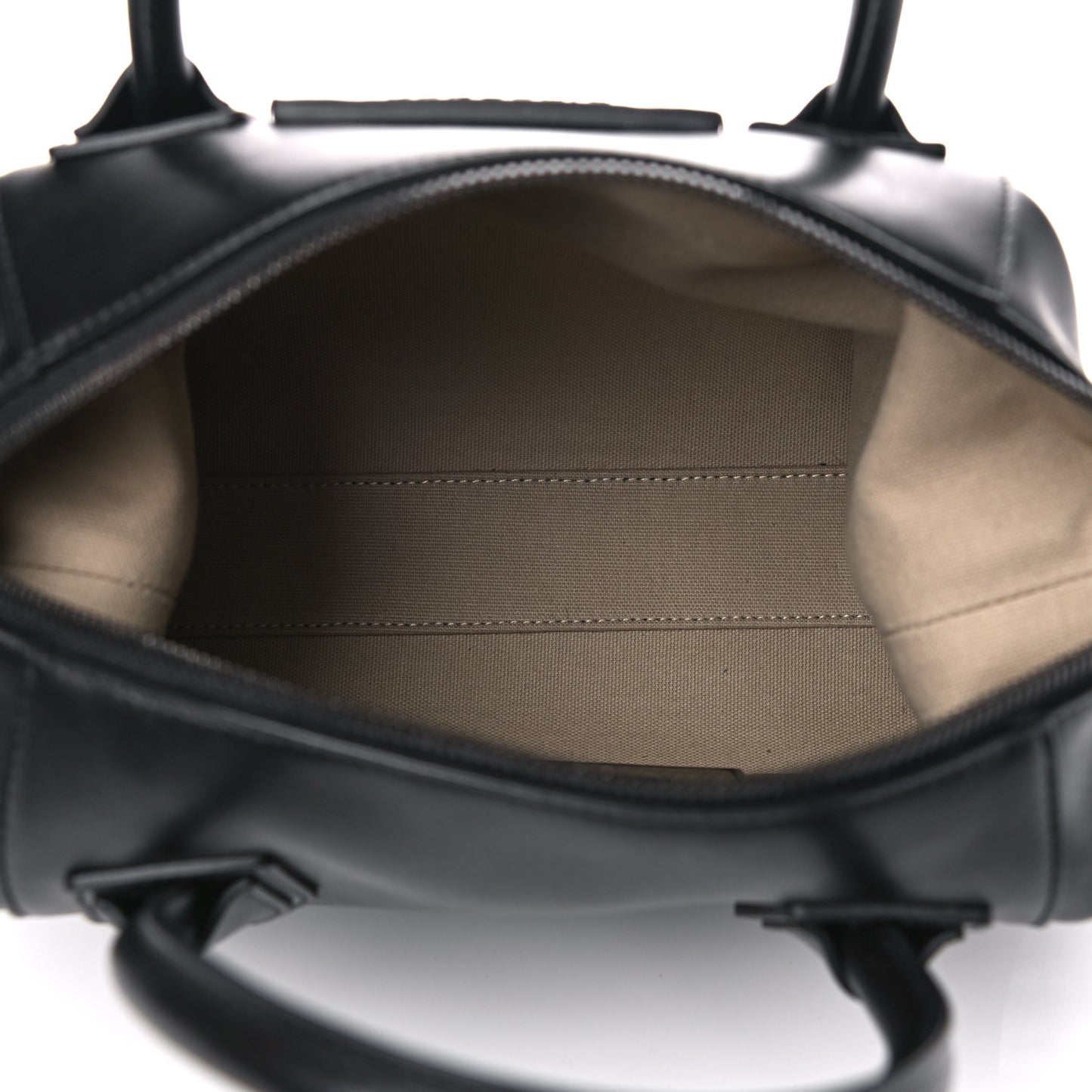 Smooth Calfskin Small Soft Antigona Black