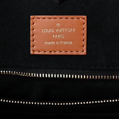 Louis Vuitton Empreinte Monogram Giant Wild At Heart Onthego MM Black 5 of 8