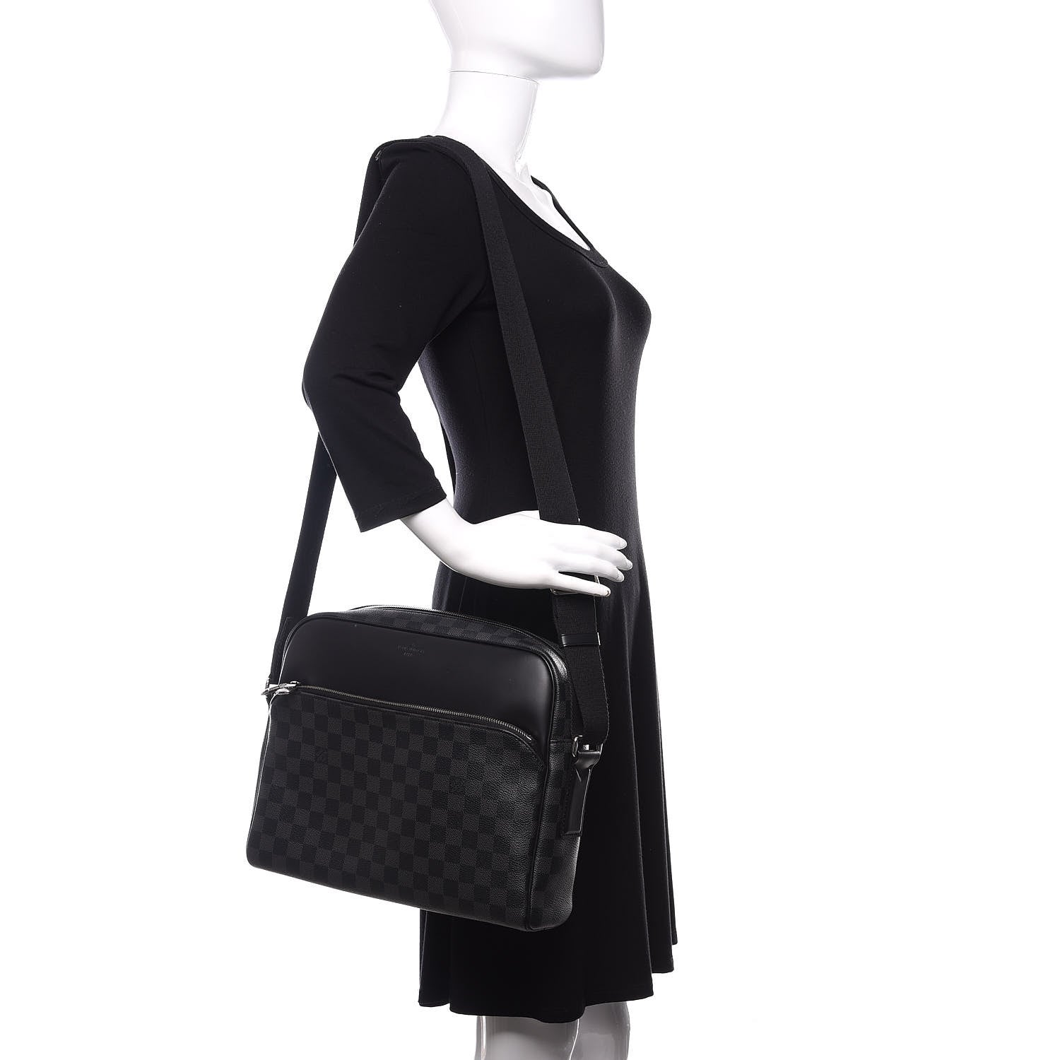 Louis Vuitton Damier Graphite Dayton Reporter MM 2 of 9
