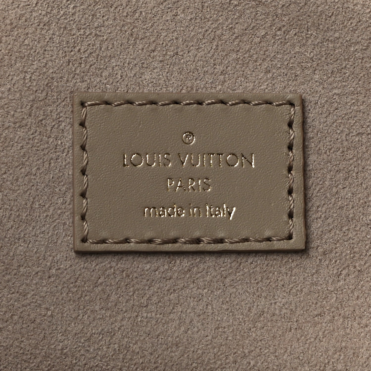 Louis Vuitton Empreinte Monogram Giant Vanity PM Tourterelle 5 of 9