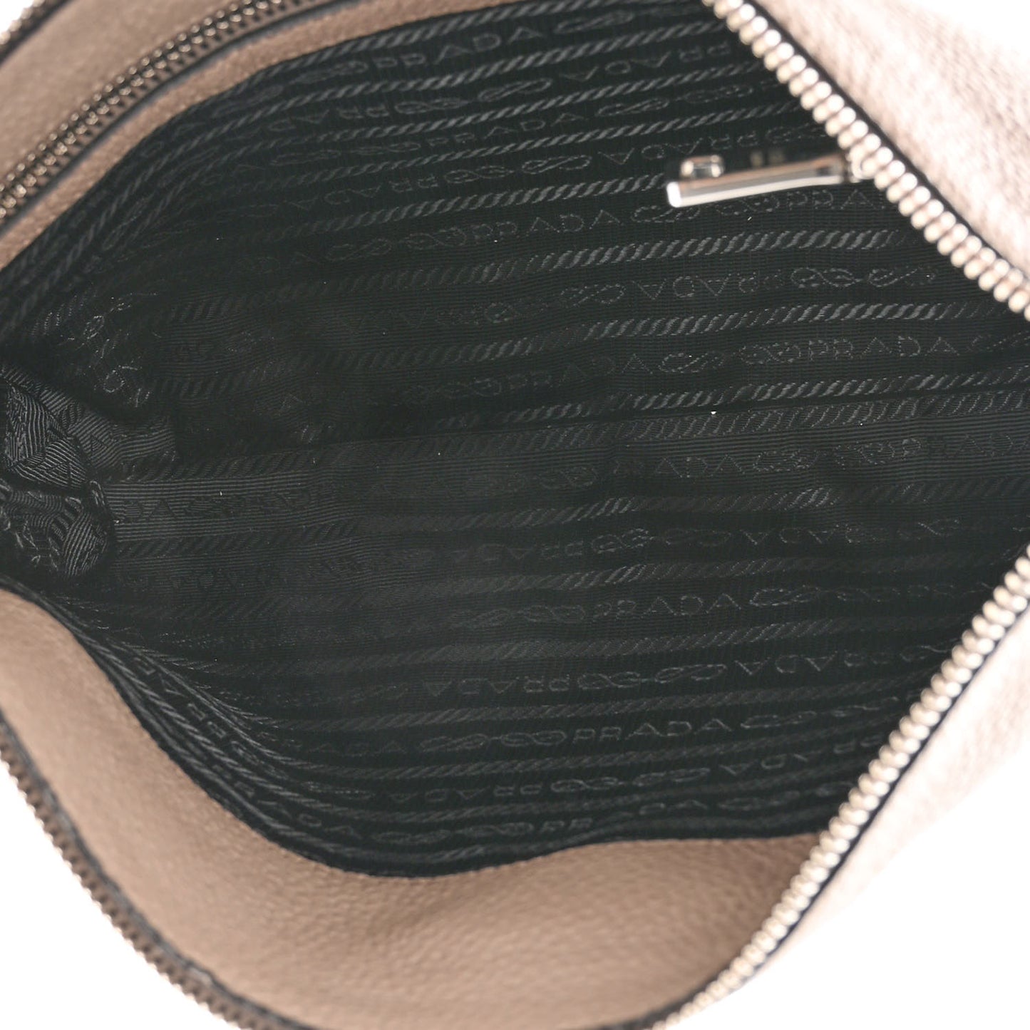 Vitello Daino Soft Zippered Shoulder Bag Argilla